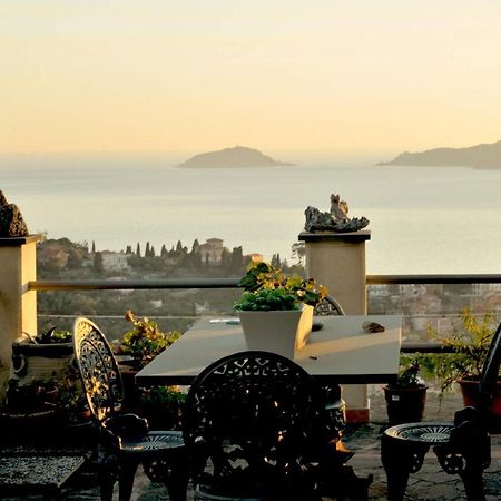 Il Golfo Artisti E Poeti Villa Thea Lerici Exteriör bild